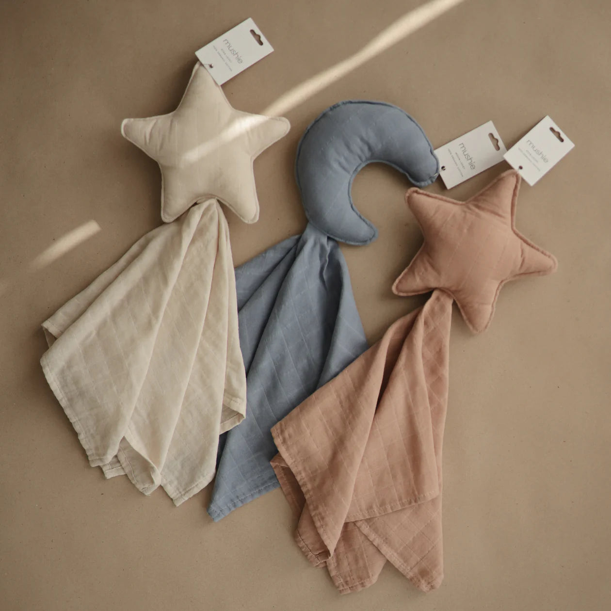 Mushie Lovey Blanket Moon - Tradewinds