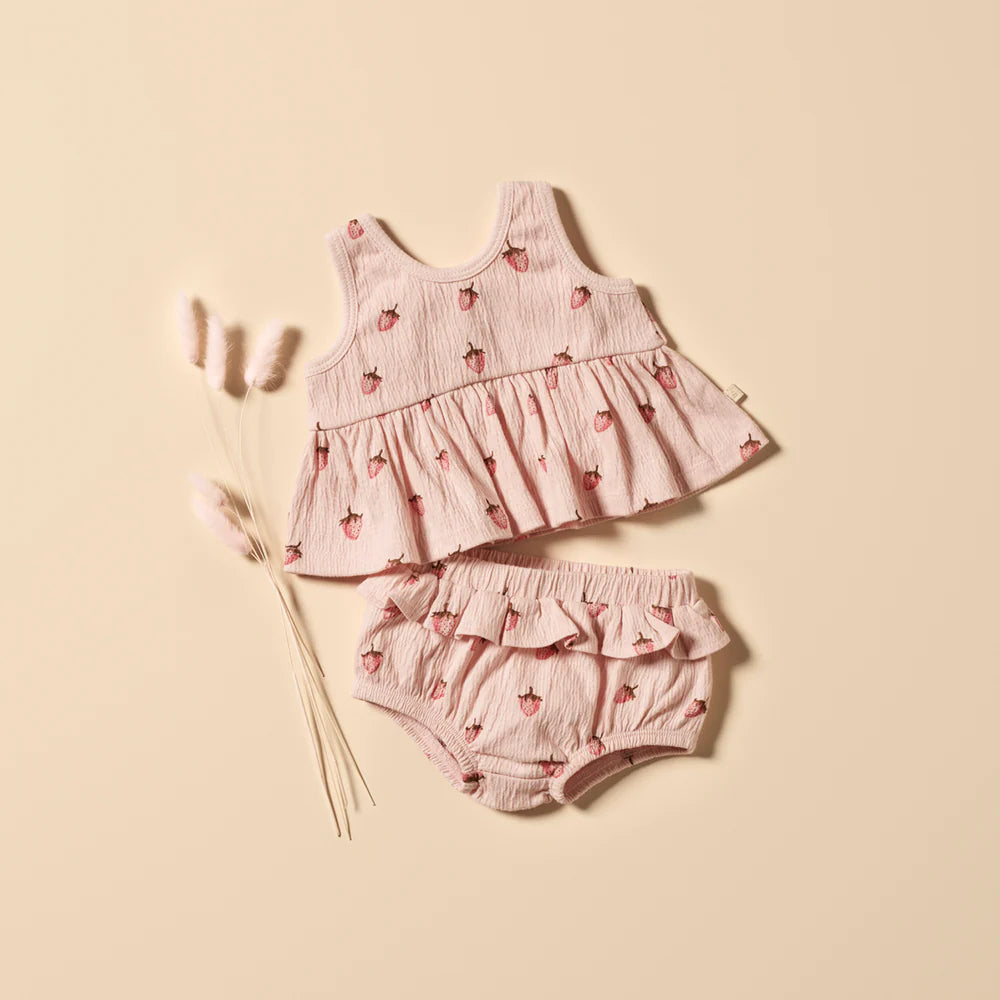 Wilson & Frenchy Strawberry Kisses Organic Ruffle Set