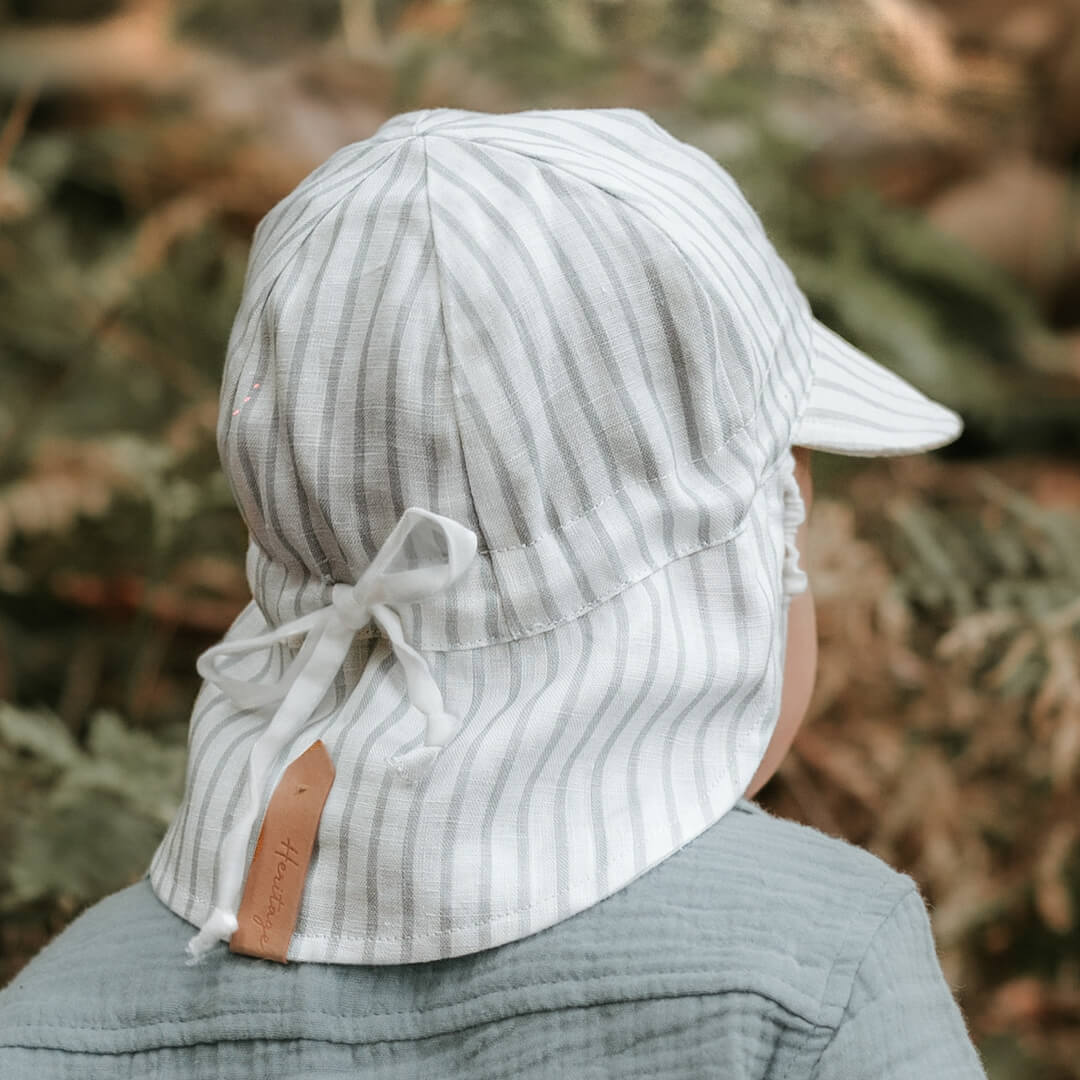 Bedhead 'Lounger' Baby Reversible Flap Sun Hat - Finley/Blanc