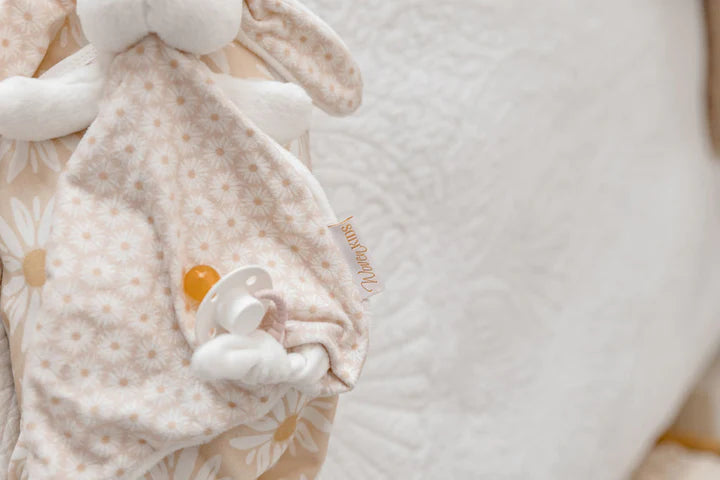 Woven Kids Cuddle Bunny Comforter - Daisy