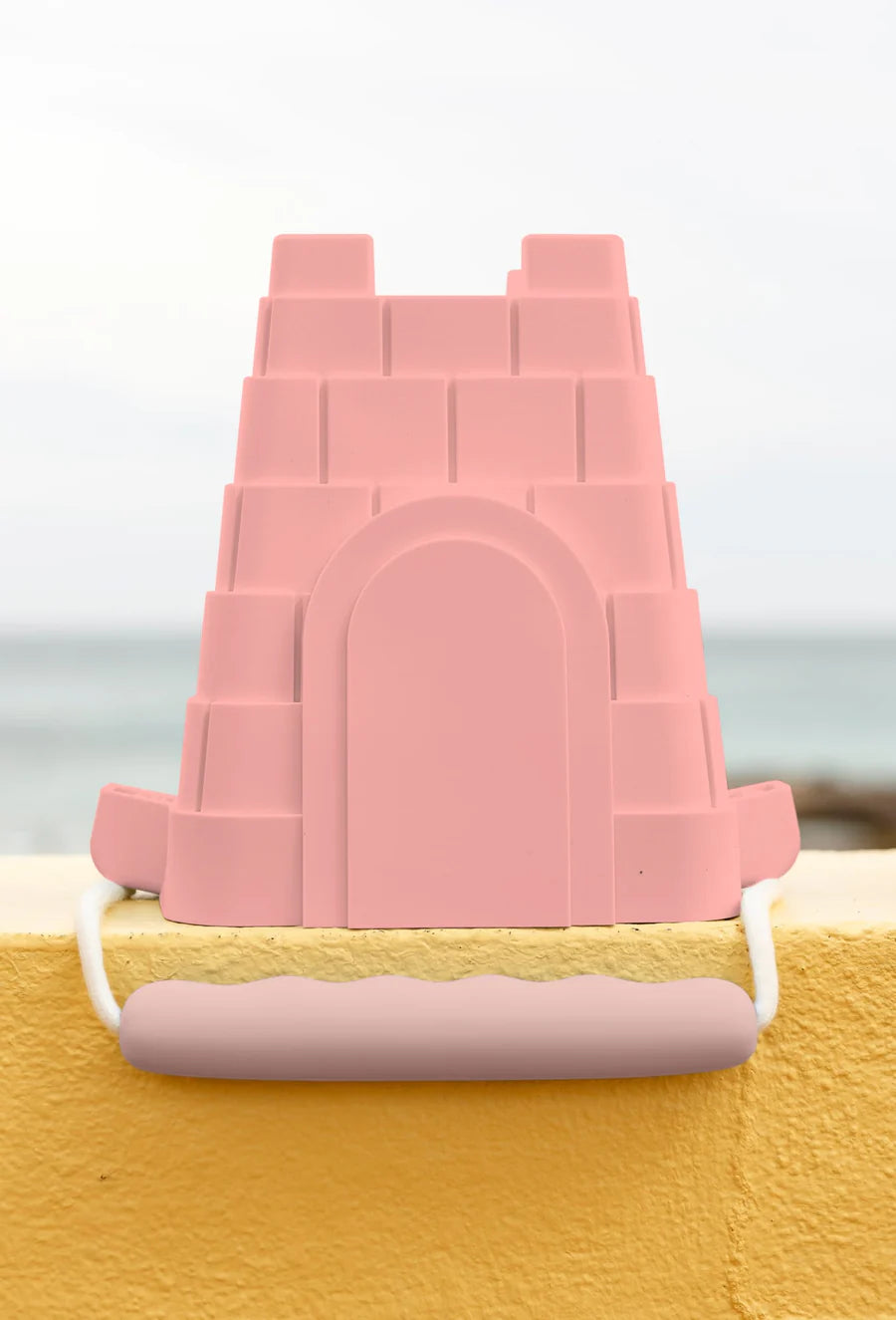 Coast Kids Clovelly Castle Bucket Bright Pink/ Pink Handle