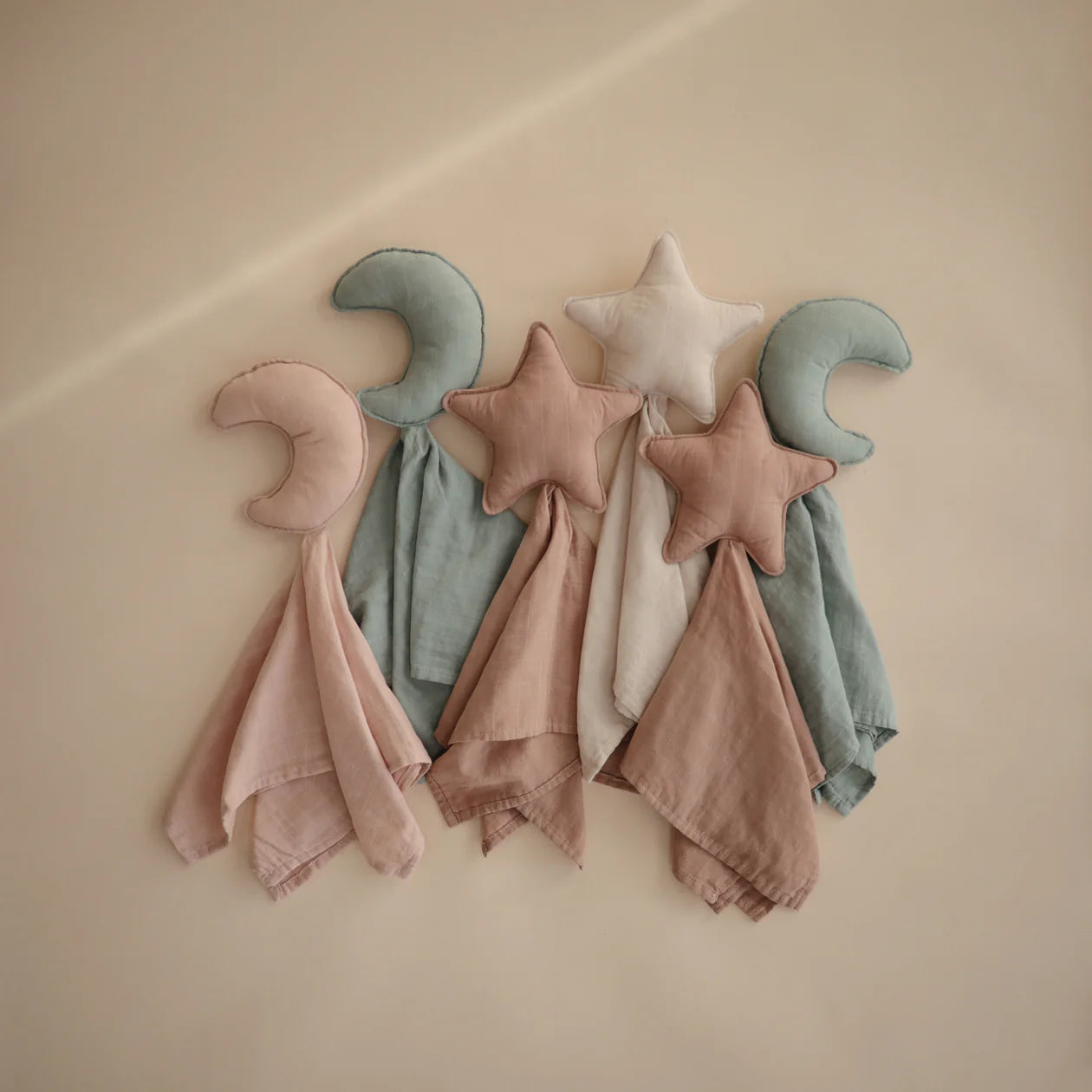 Mushie Lovey Blanket Moon - Roman Green