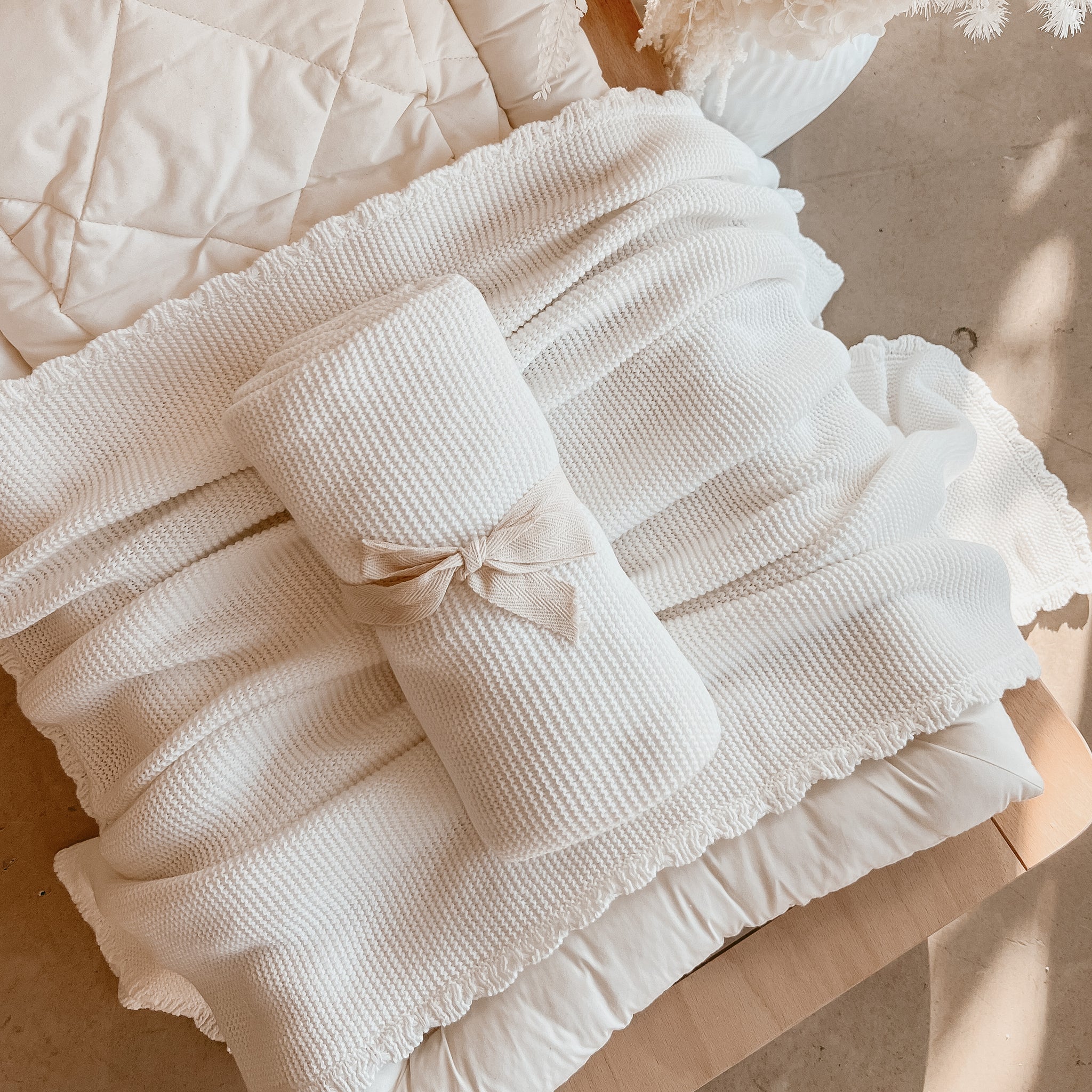 Blossom & Pear Heirloom Scallop Knit Blanket - 100% Cotton Vanilla