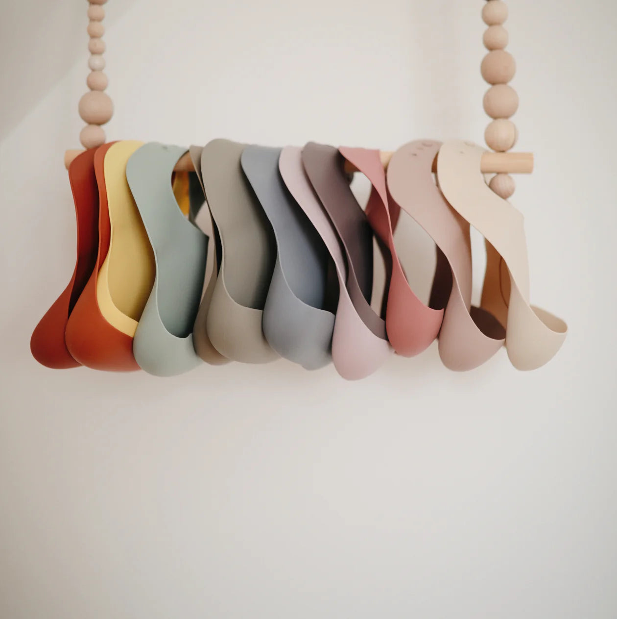 Mushie Silicone Bib - Rainbow