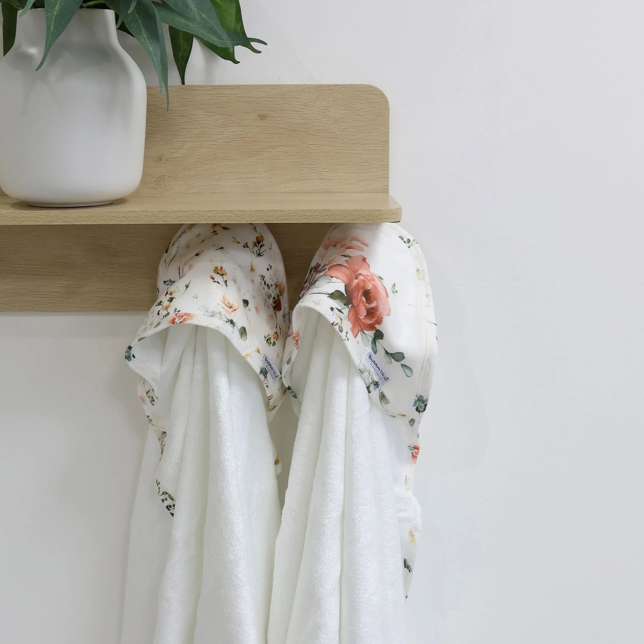 Bubba Blue Peonies Bamboo 2pk Hooded Towels