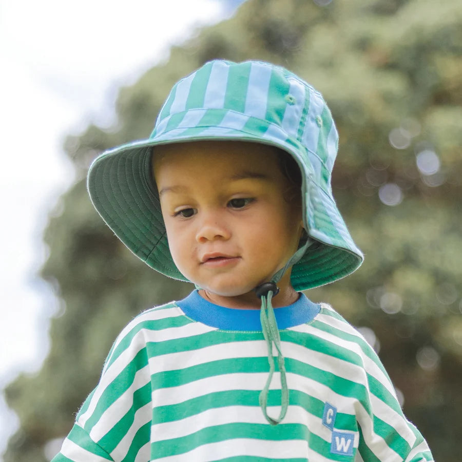CRY WOLF REVERSIBLE BUCKET HAT DECK STRIPE