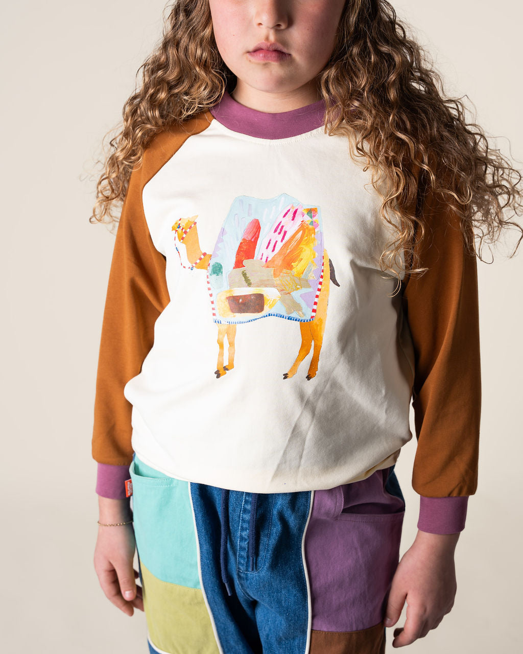 Das Ist Maurice Raglan Long Sleeve Tshirt Carmen the Camel