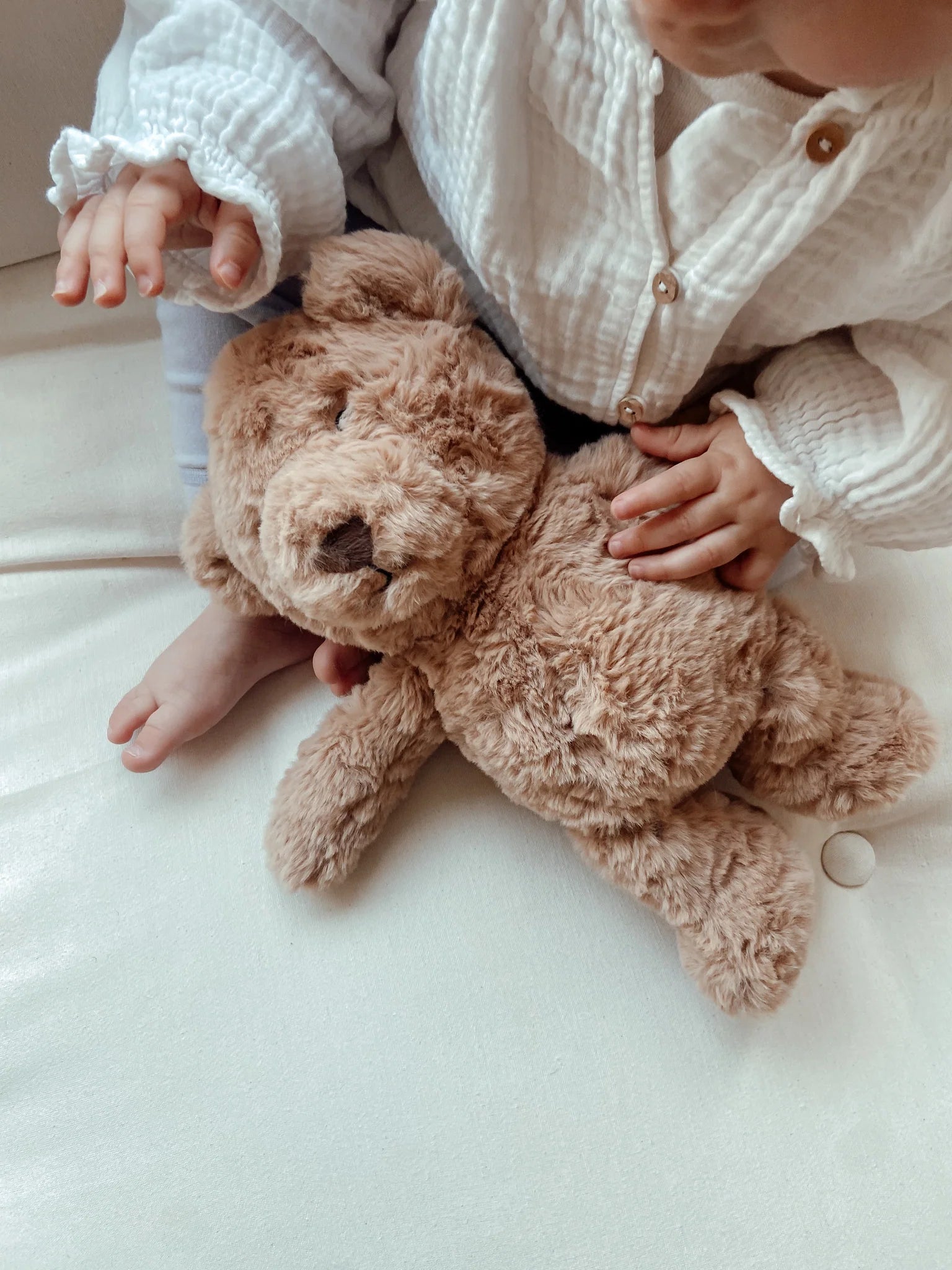 Flow Amsterdam Rechargeable Heartbeat Comforter - Lou (Brown)
