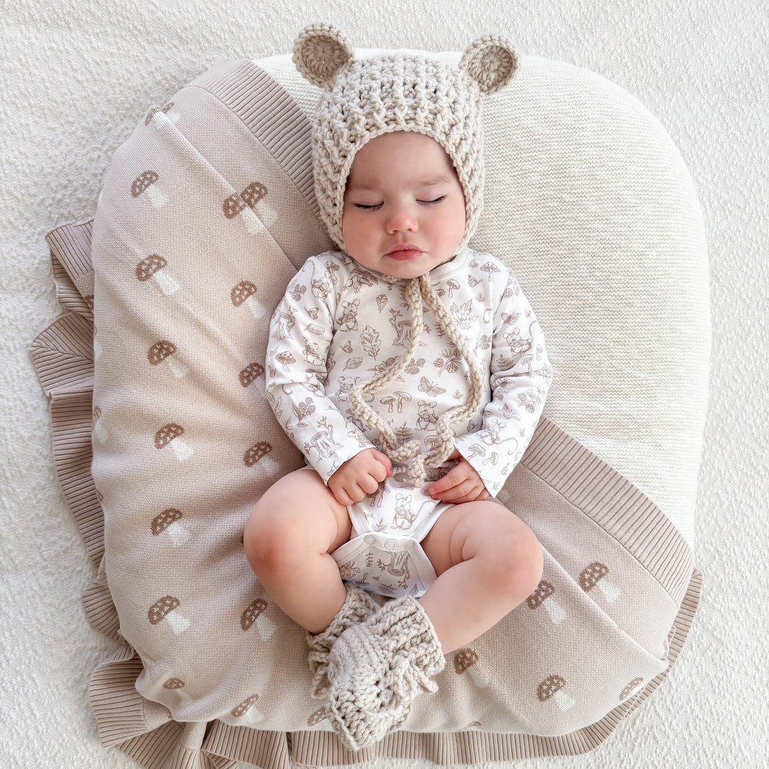 Aster & Oak Mushroom Knit Blanket