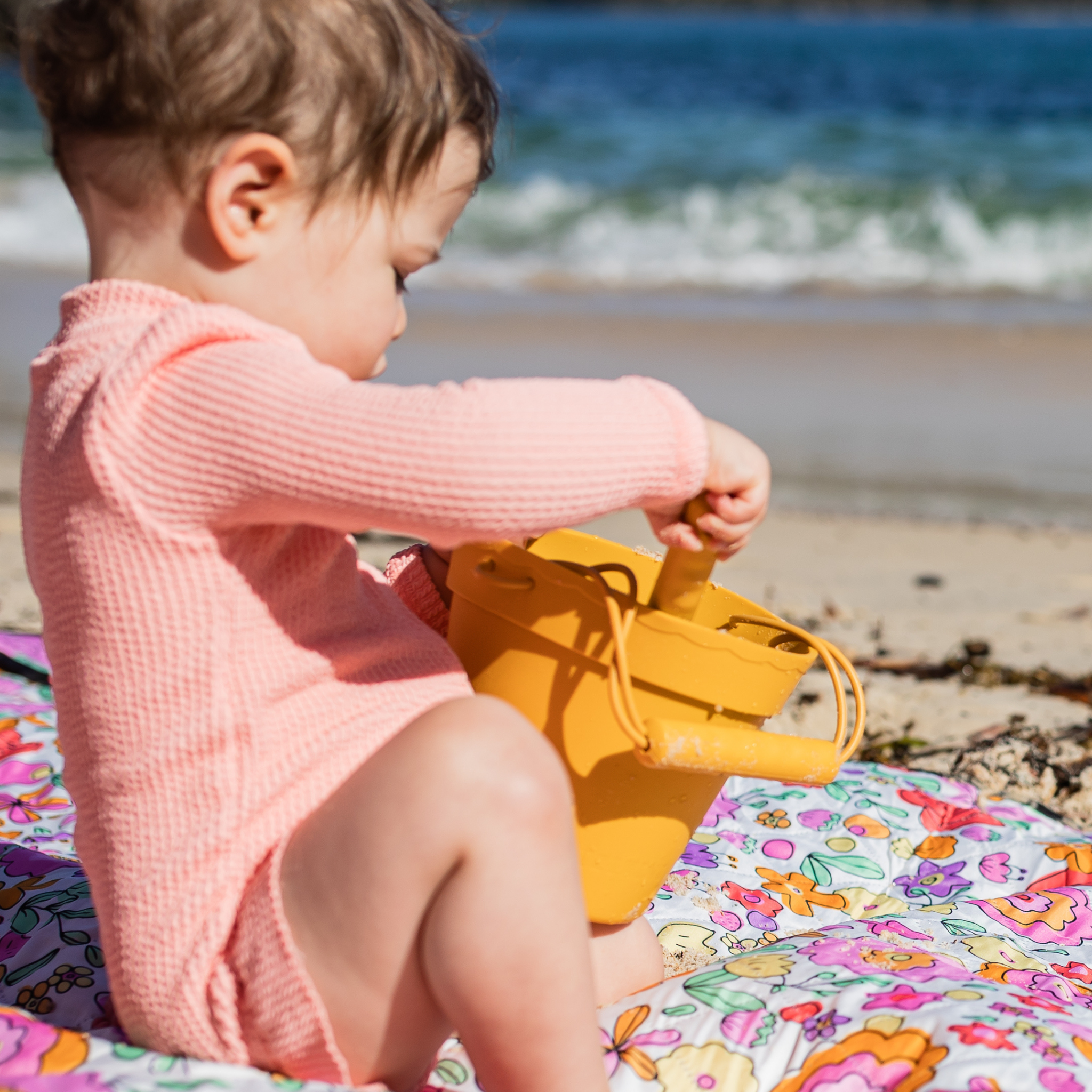 Beach toys set: Mustard